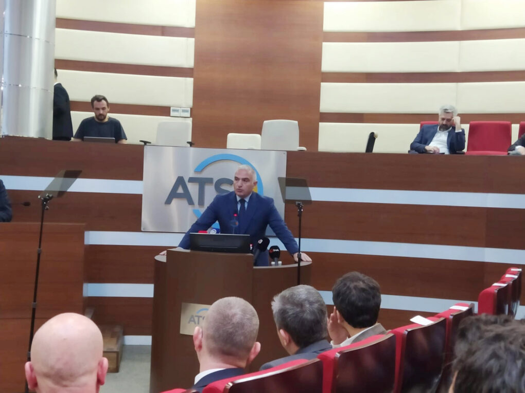 Bakan Ersoy’dan Kemer’e Sualtı Arkeoloji Müzesi müjdesi