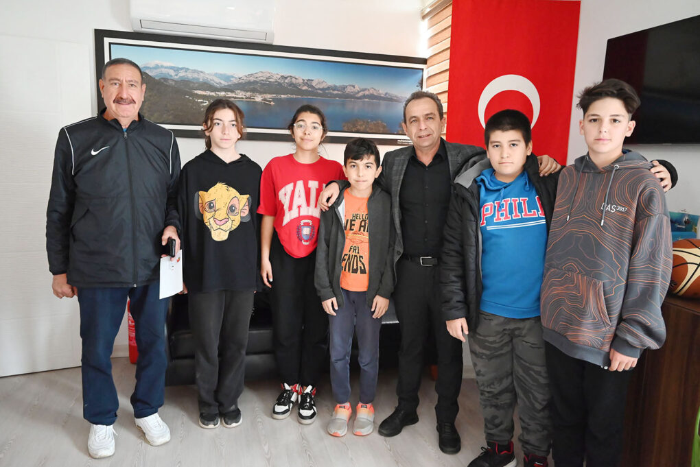 Kemer Belediyesi’nden sporculara ulaşım desteği