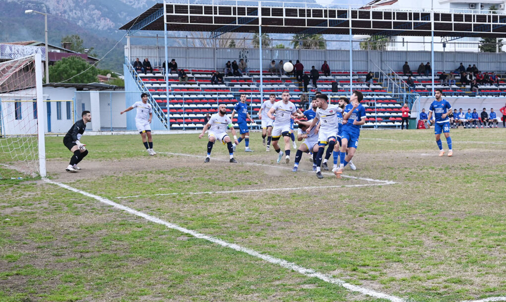 Kemer Belediye Spor evinde beraberlikle yetindi