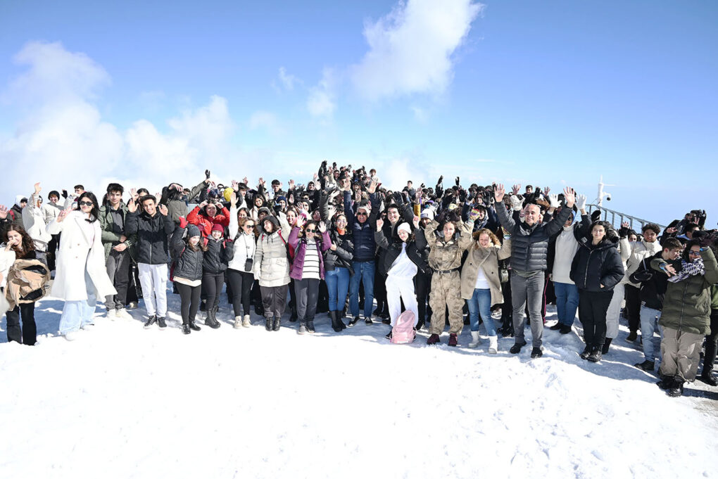 Başkan Topaloğlu’ndan öğrencilere zirvede motivasyon etkinliği