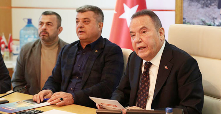 Başkan Böcek’ten taksi esnafına müjde