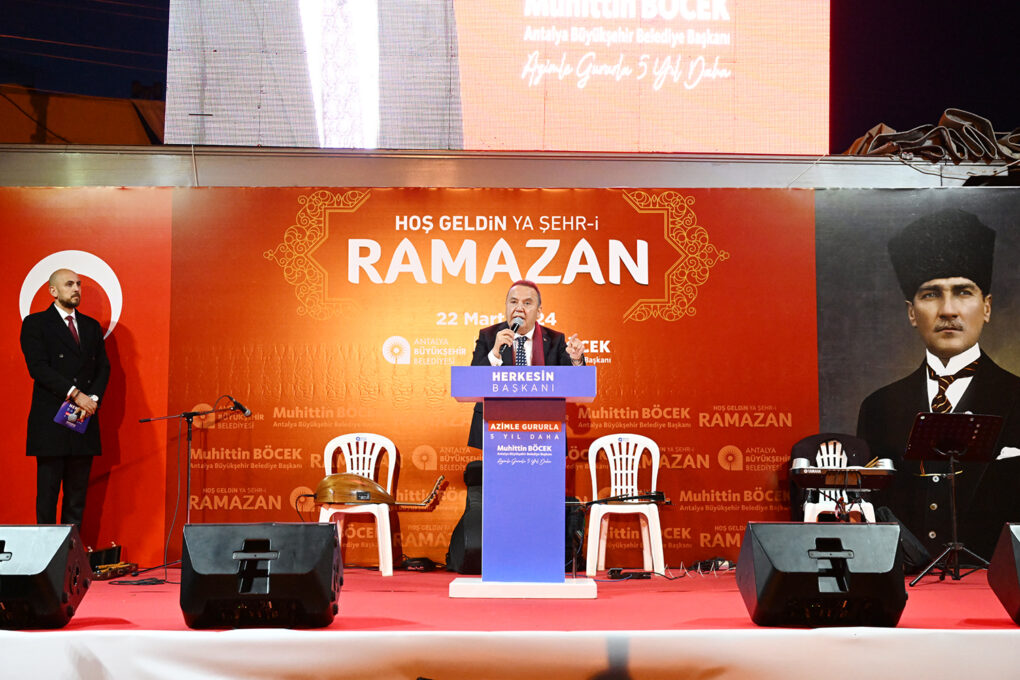 Başkan Böcek Konyaaltılı hemşerileri ile buluştu