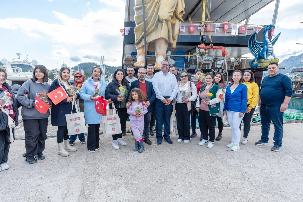 KEMER DEMOKRAT PARTİ KADINLAR GÜNÜNÜ UNUTMADI