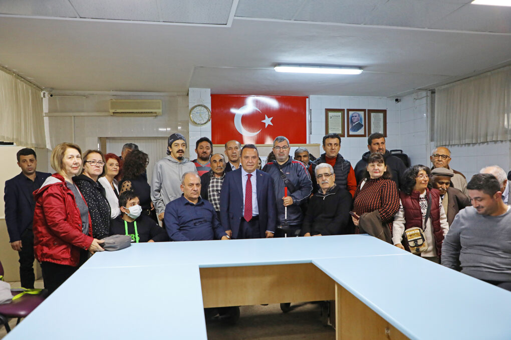 Başkan Böcek ‘Engelsiz Antalya için yeni projeler hazır’ 