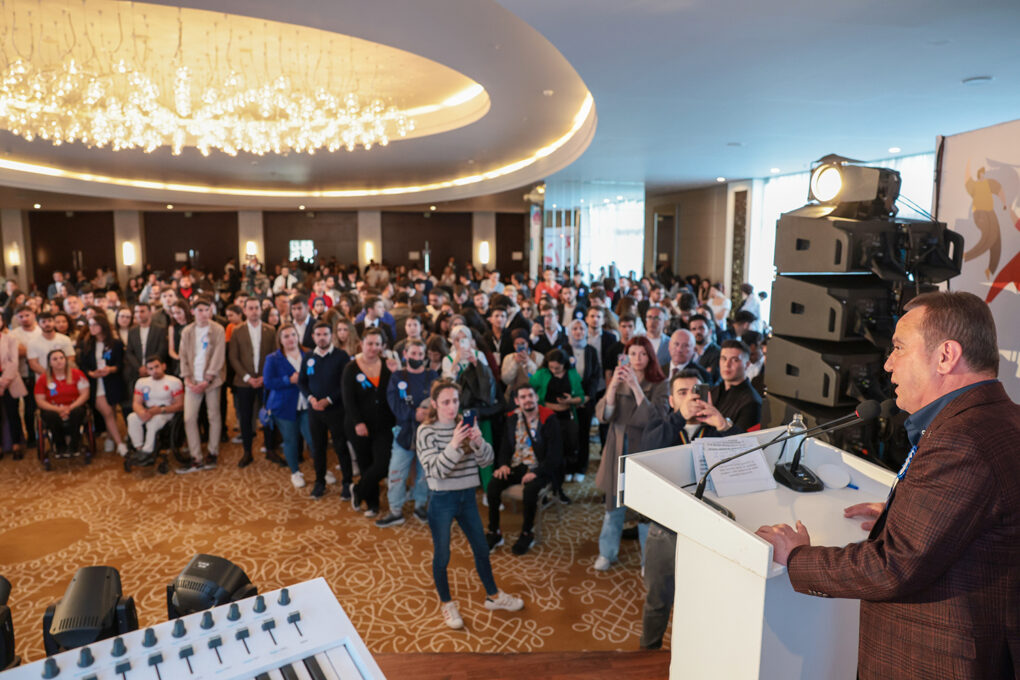  ‘Gençlerimizin projeleri hazır, yeni dönemde de Antalya’yı birlikte yöneteceğiz’