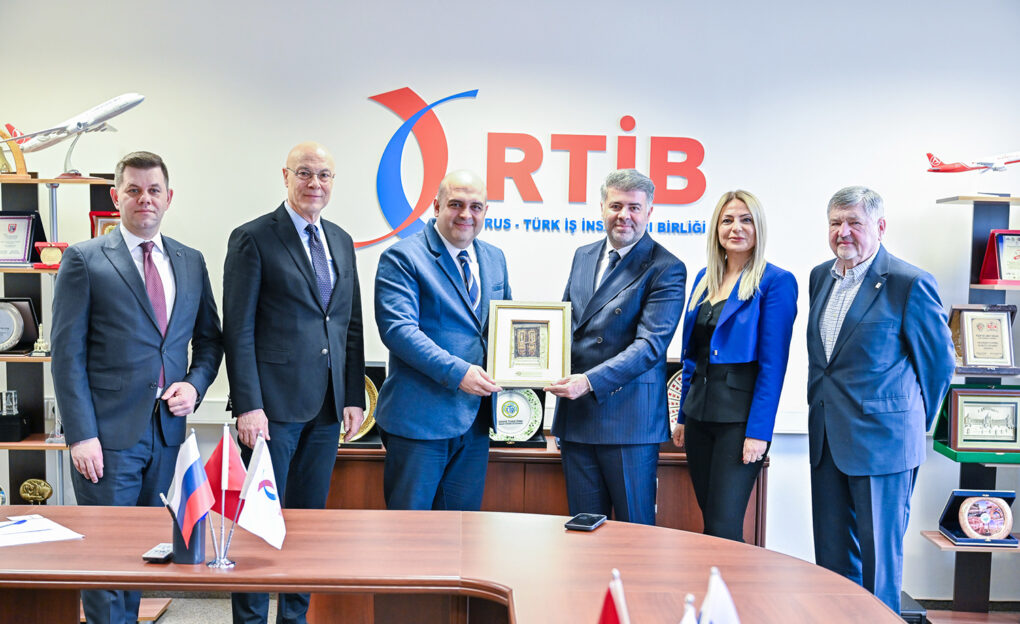 ATSO HEYETİ MITT 2024 MOSKOVA FUARI’NDA TURİZMCİLERLE BULUŞTU