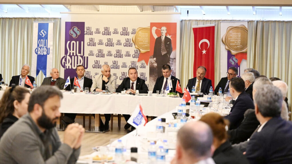 Başkan Böcek: “Antalya’yı metro ile tanıştıracağız”