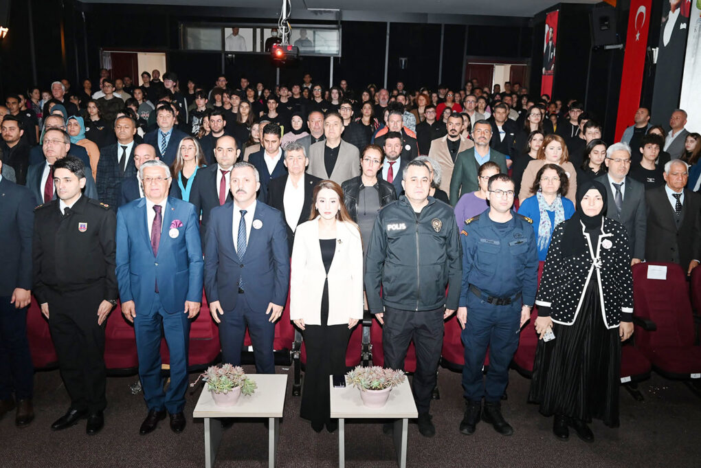 İstiklal Marşı’mızın Kabulü törenle kutlandı