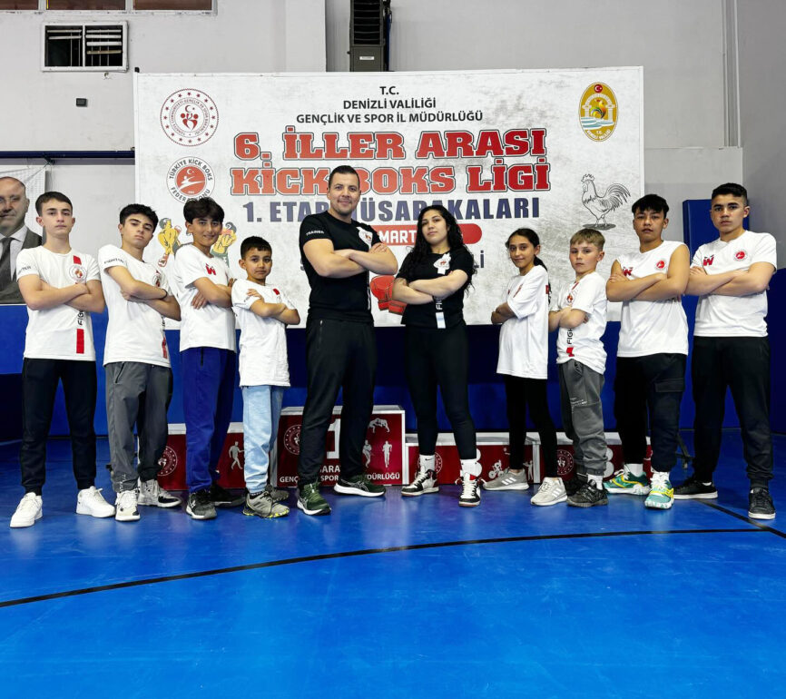 Kemer Belediyesi kick boks sporcuları 5 madalya ile döndü