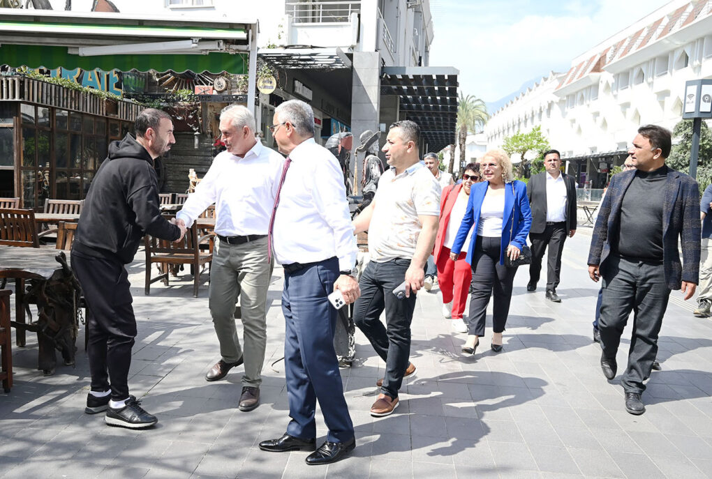 Esnafa teşekkür ziyareti