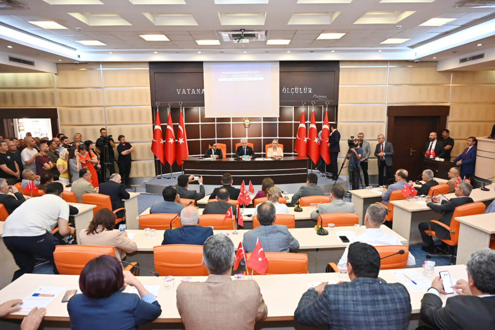 Kepez Belediye Başkan Vekilliğine Refik Emre Altekin seçildi