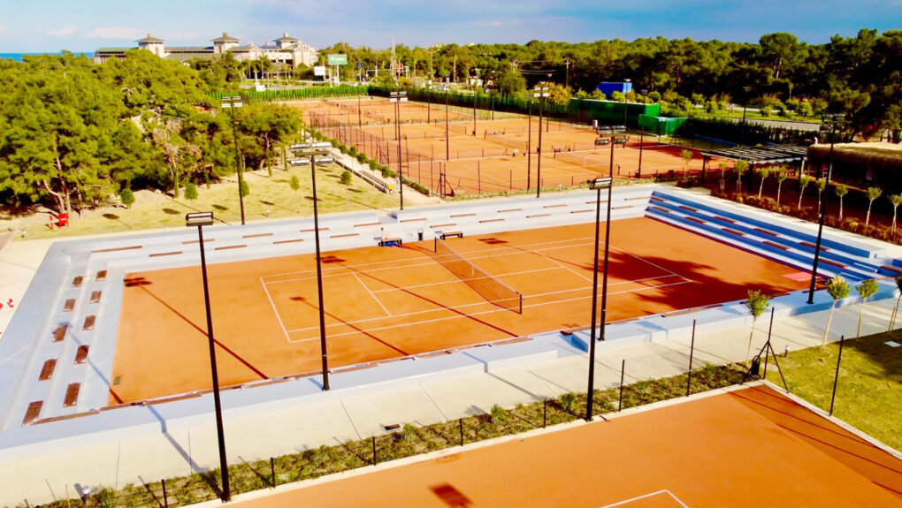 44 ülkeden 200 genç tenisçi Kemer’e gelecek