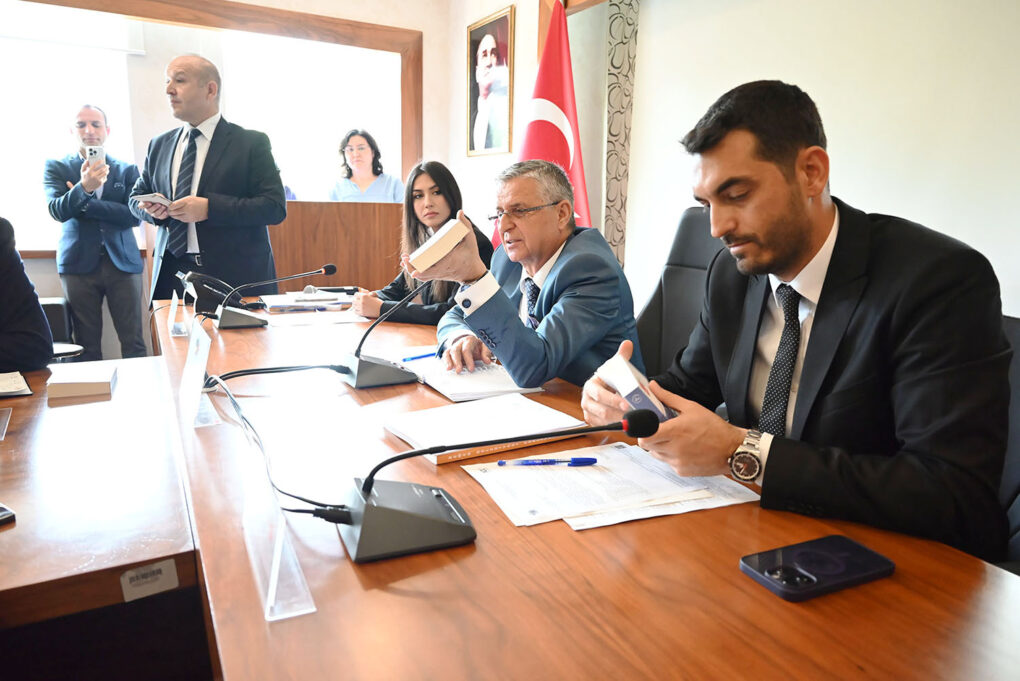 Yerel seçimlerin ardından ilk meclis toplandı