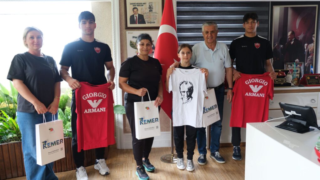 Milli takıma seçilen judoculardan Başkan Topaloğlu’na ziyaret