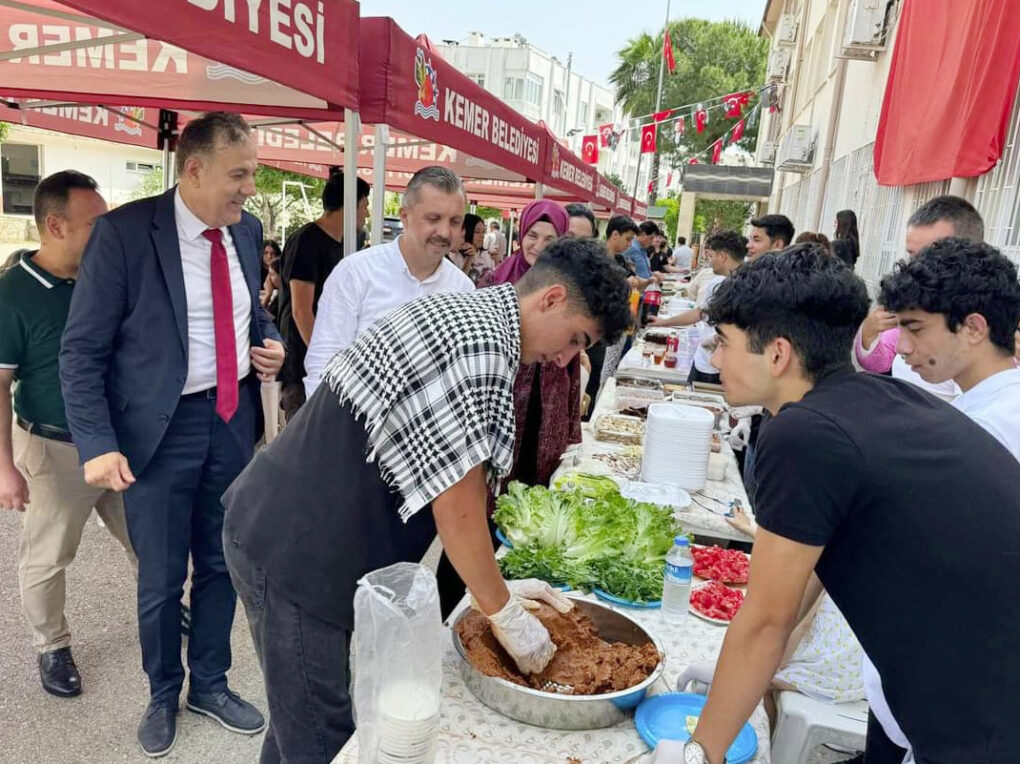 YIL SONU KERMESİ ÖĞRENCİLERİ MUTLU ETTİ