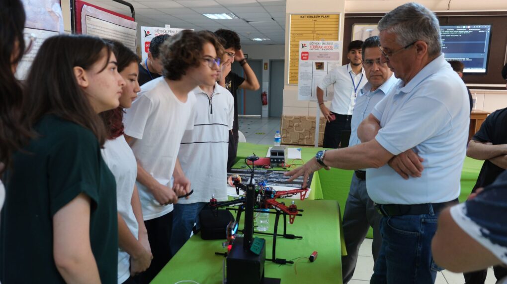 Göynük Fen Lisesi TÜBİTAK 4006 Bilim Fuarı yapıldı