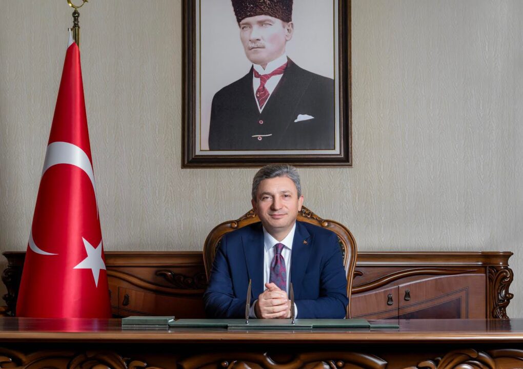 ANTALYA VALİSİ HULUSİ ŞAHİN’DEN ZAFER BAYRAMI MESAJI