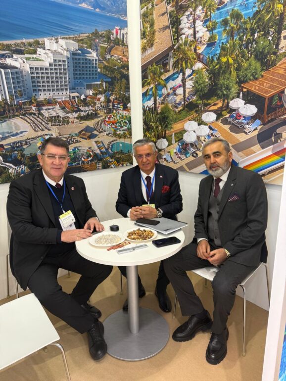 Başkan Topaloğlu Vakantiebeurs Seyahat Fuarı’nda