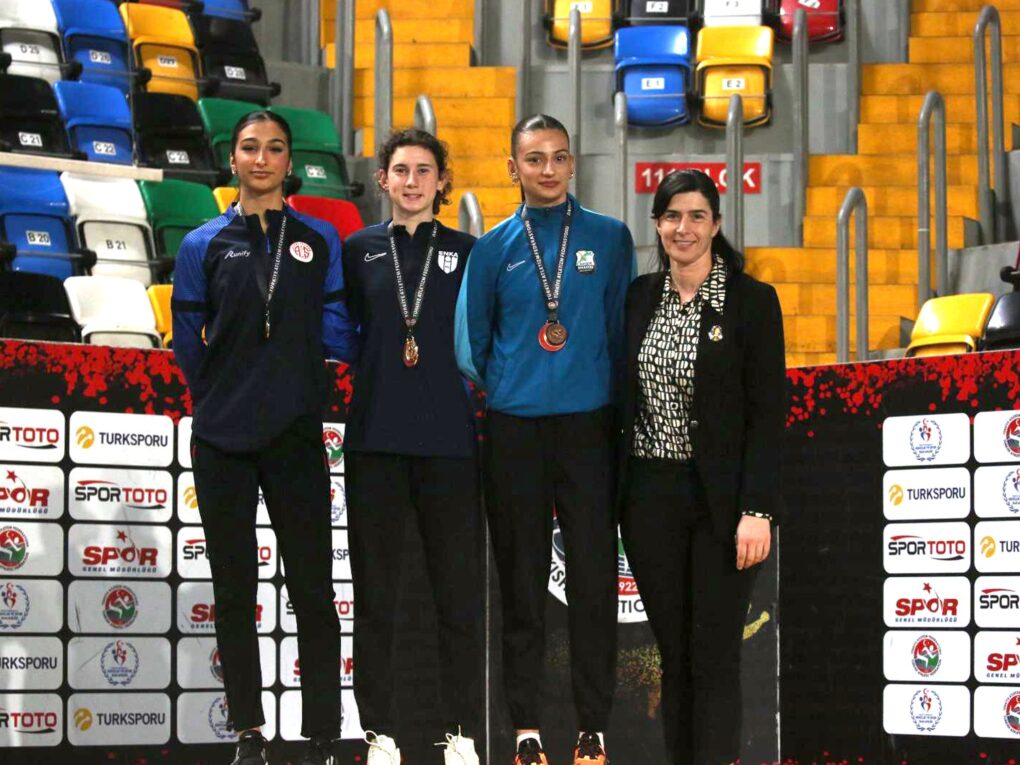 Antalyasporlu Atletler İstanbul’dan Madalya ile Döndü