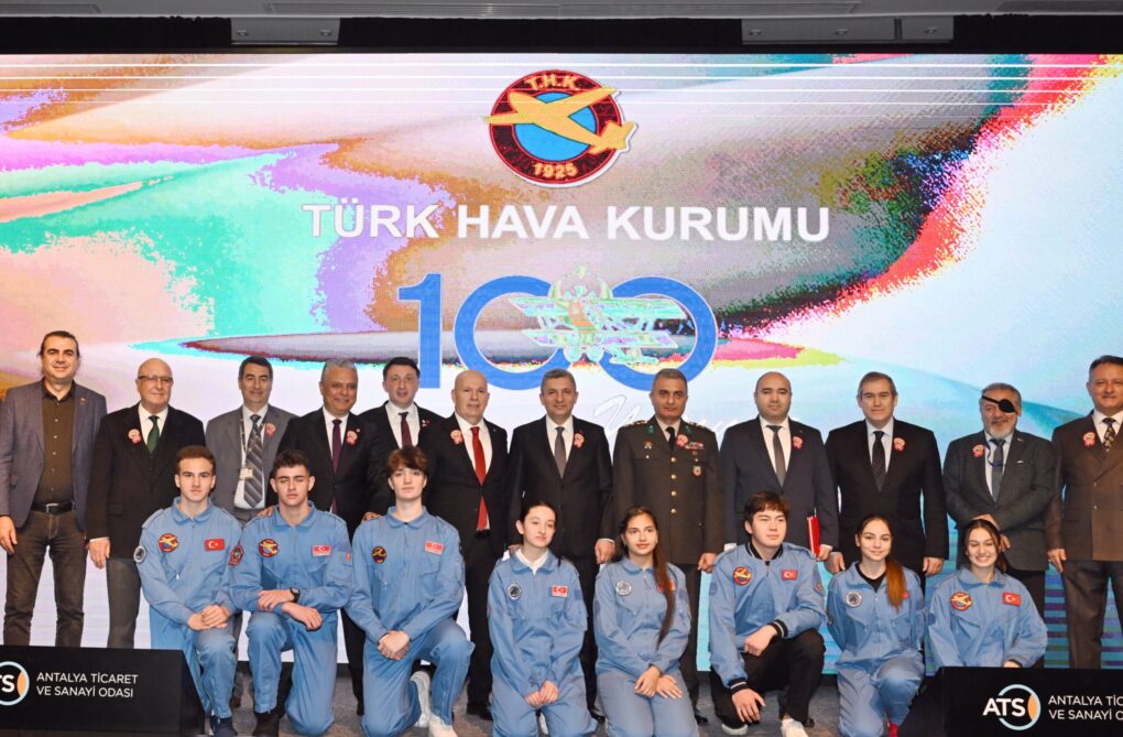 GÖKLERDE BİR ASIRLIK GURUR