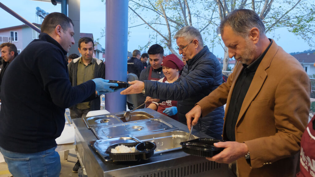 Başkan Topaloğlu’ndan Göynük’te iftar 