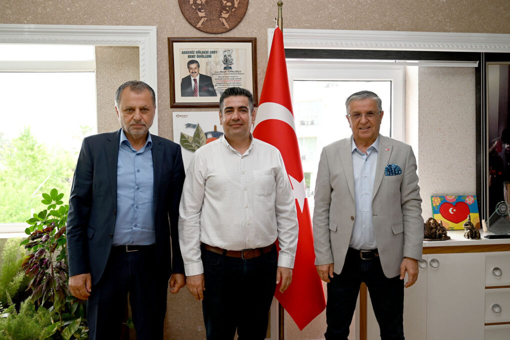 Emekli olan personelden veda ziyareti