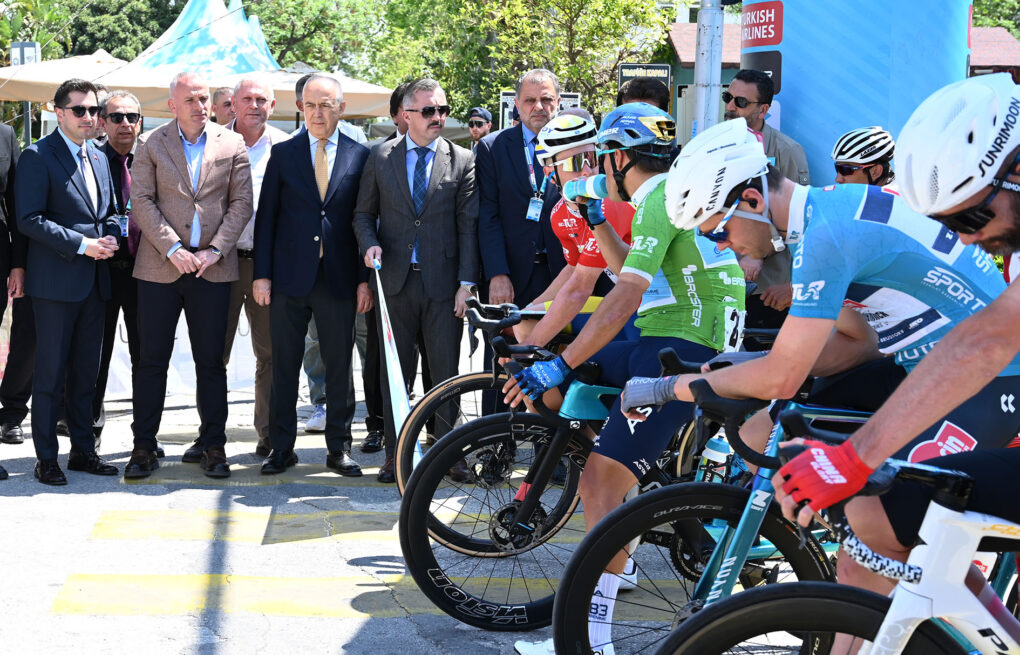 60. Cumhurbaşkanlığı Bisiklet Turu’nun Kemer-Kalkan etabı başladı