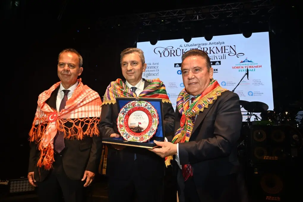 VALİ ŞAHİN: KÖKLERİNDEN KOPMADAN BÜYÜYEN BİR MEDENİYETİN TEMSİLCİLERİYİZ