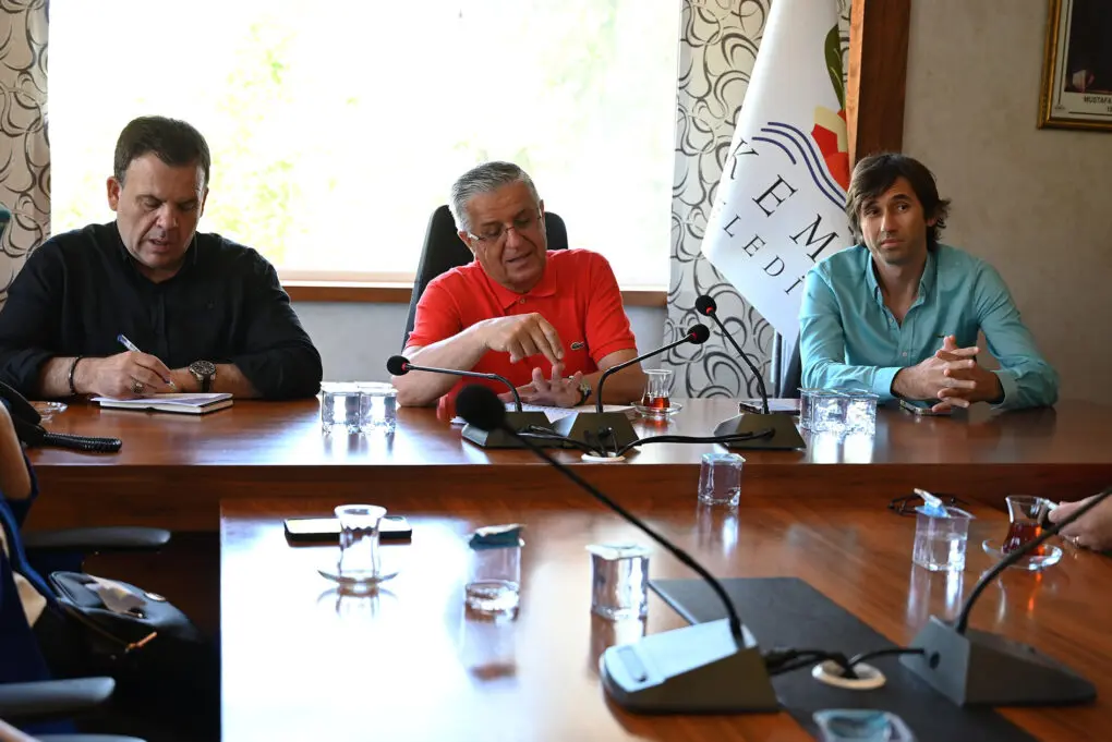 Başkan Topaloğlu muhtarlarla bir araya geldi