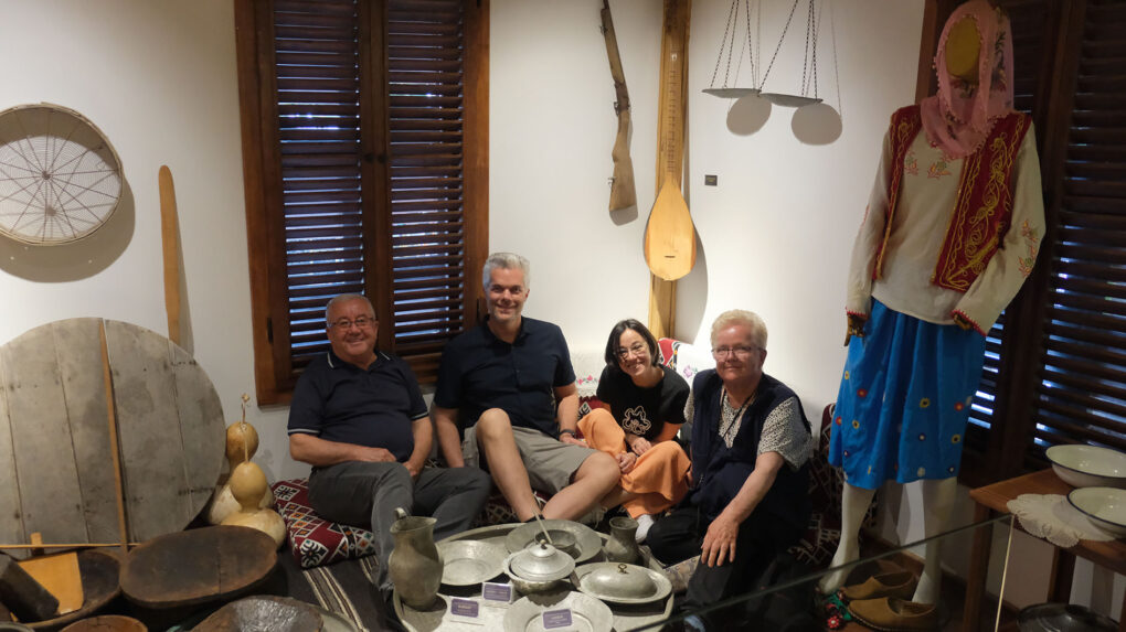 Kültür Evi’ne kitap bağışladı 