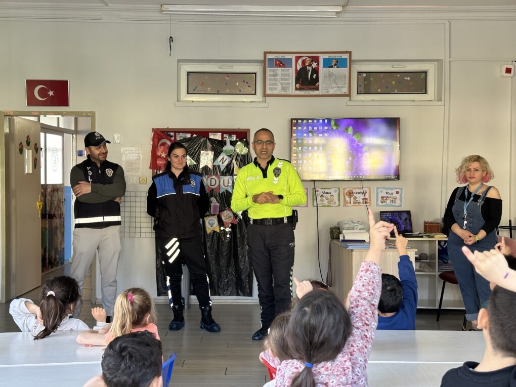 Öğrencilerimizi Bilgilendirmeye Devam Ediyoruz