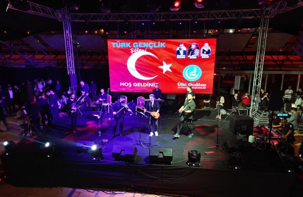 ÜLKÜ OCAKLARI ANTALYA İL BAŞKANLIĞI ”TÜRK GENÇLİK ŞÖLENİ” KONSERİ DÜZENLEDİ