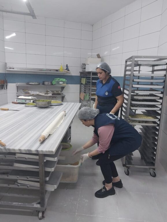 Zabıtadan kasap ve pastane denetimi