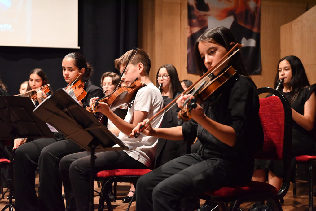 Dev orkestradan “Bir nota bir umut” konseri 