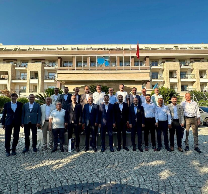 AK PARTİ İLÇE BAŞKANLARI KEMER’DE