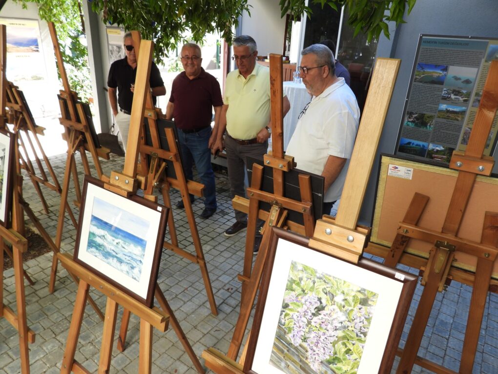 RESİM SERGİSİNE BÜYÜK İLGİ