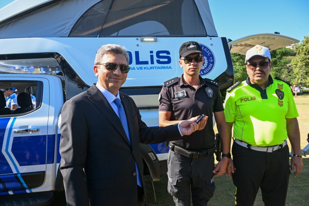 EMNİYET KEMERİ SİMÜLASYON ARACI VE YENİ ARAÇLAR ANTALYA’DA TANITILDI