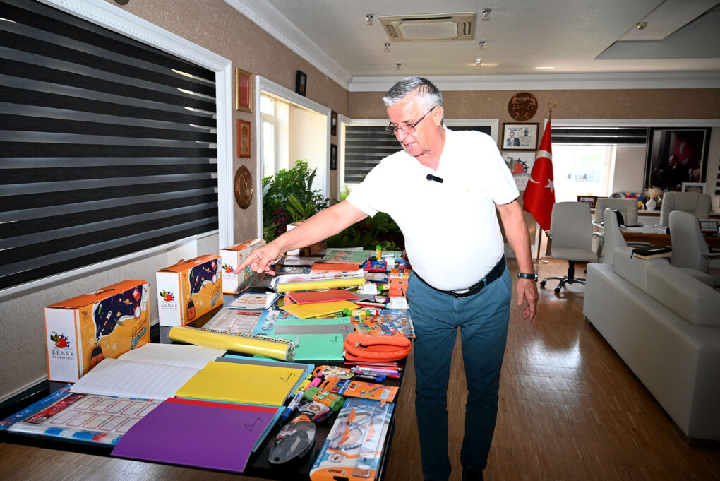 Ücretsiz kırtasiye malzemelerinin dağıtımı başladı 