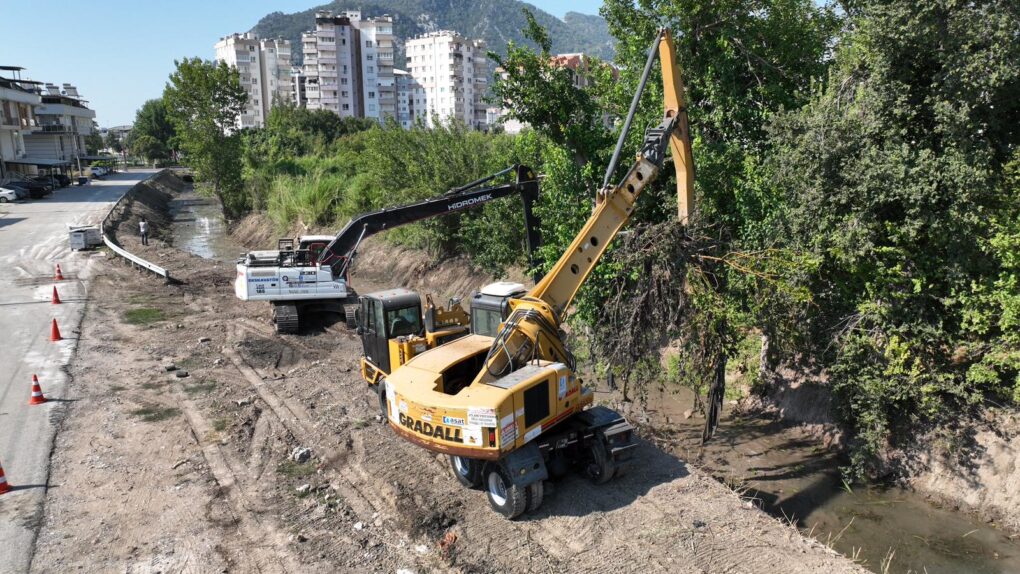 ASAT’tan Sarısu’da kışa hazırlık temizliği