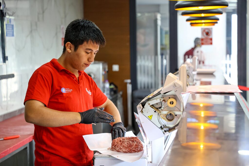 Antalyalıların tercihi Halk Et’e yoğun ilgi