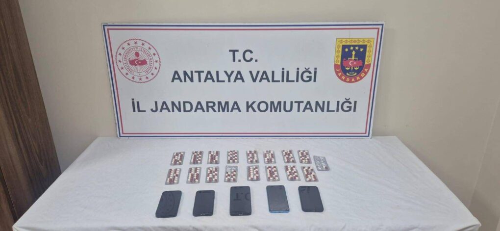 Döşemealtı ve Kemer İlçelerinde Uyuşturucu Operasyonu