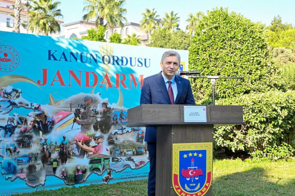 ANTALYA’DA 277 JANDARMA PERSONELİ BİR ÜST RÜTBEYE TERFİ ETTİ