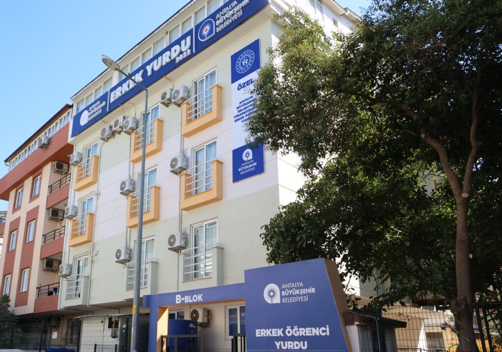 Büyükşehir yurtları Antalya’da öğrencilere sıcak yuva olacak