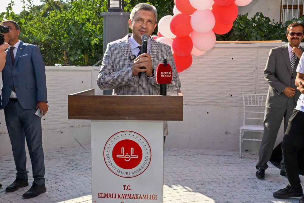 VALİ ŞAHİN: “BU ESERLER, YURDUMUZUN TAPU BELGELERİDİR”