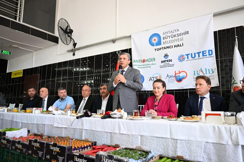 Vali Şahin Antalya Toptancı Hali’nde Çalışma Saatlerini Açıkladı