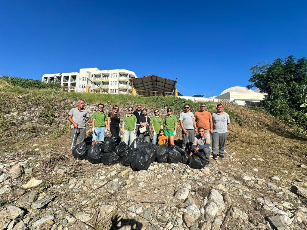 Yabancı uyruklu kadınlardan temizlik faaliyeti 