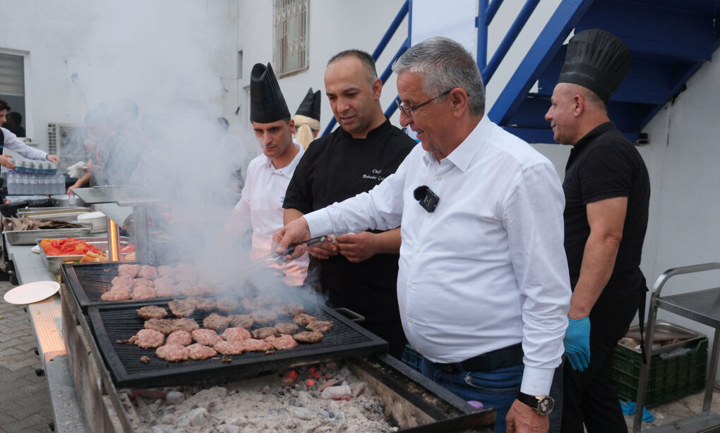 Başkan Topaloğlu’ndan sporculara mangal partisi