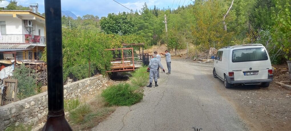 Kemer’de dere temizliği çalışmaları