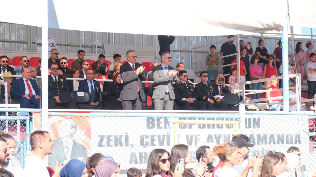 Kemer’de Cumhuriyet Bayramı coşkusu 