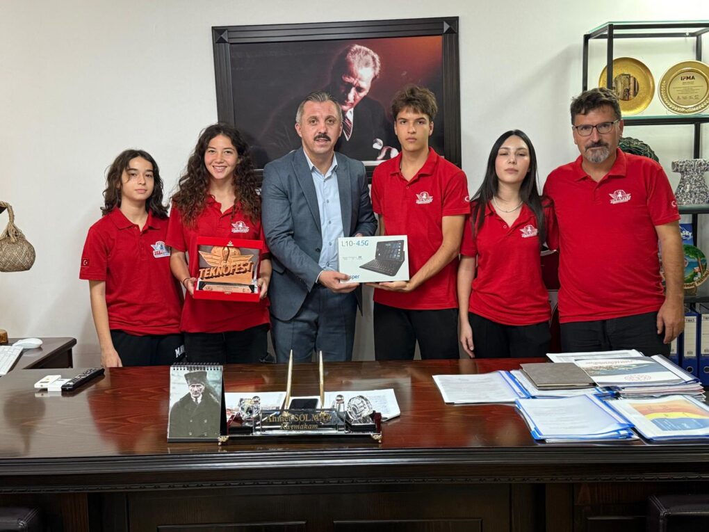 TEKNOFEST’te Dereceye Giren Göynük Fen Lisesi Öğrencilerinden Kaymakam Solmaz’a Ziyaret